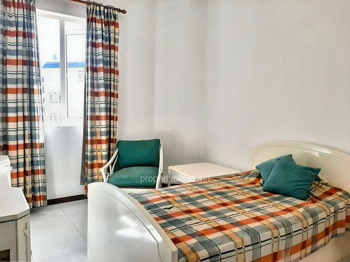 Quatre Bornes for sale comfortable furnished 3 bedroom apartment in secure residence with swimming pool and gym close...
