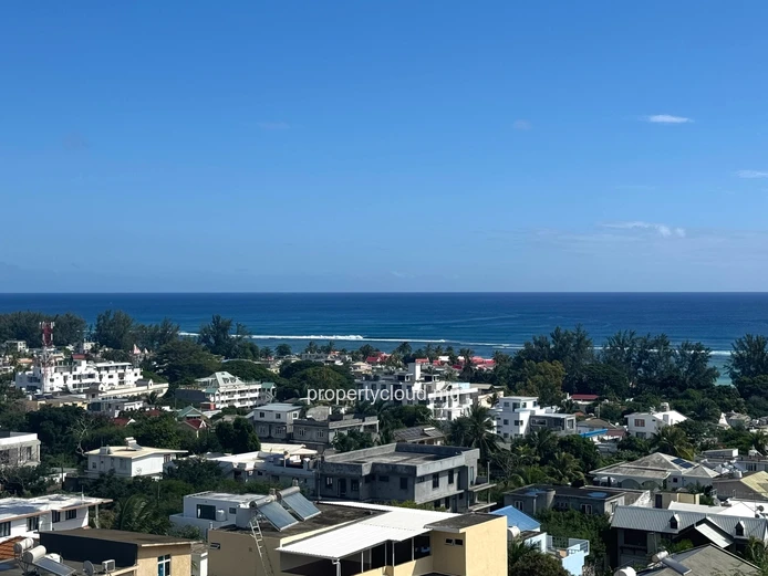 Flic en Flac for rent 4 bedroom penthouse with stunning views in Flic en Flac
