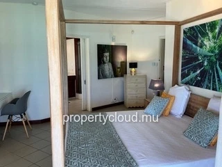 For rent – Superb 3-bedroom apartment facing the sea – Grand Baie