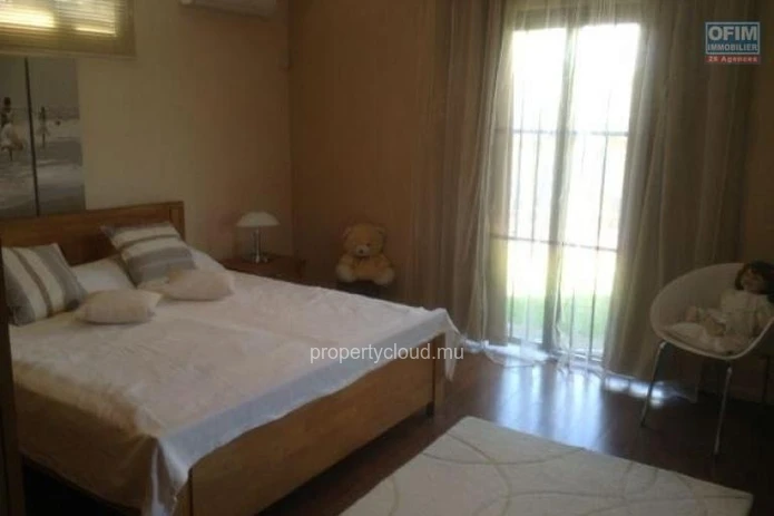 Large new villa of 2990p2 including 6 bedrooms in Calodyne