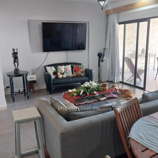 For sale a character villa with 4 bedrooms in Bain Bœuf, 3 minutes walk from the beach.