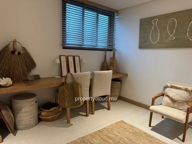 For sale: 3-bedroom ground-floor apartment accessible to foreigners in Mont Choisy.