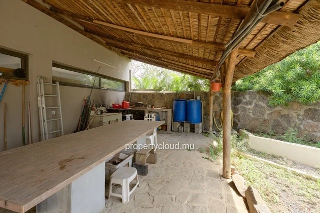 For sale: magnificent villa in a residence accessible to foreigners in Pereybere.