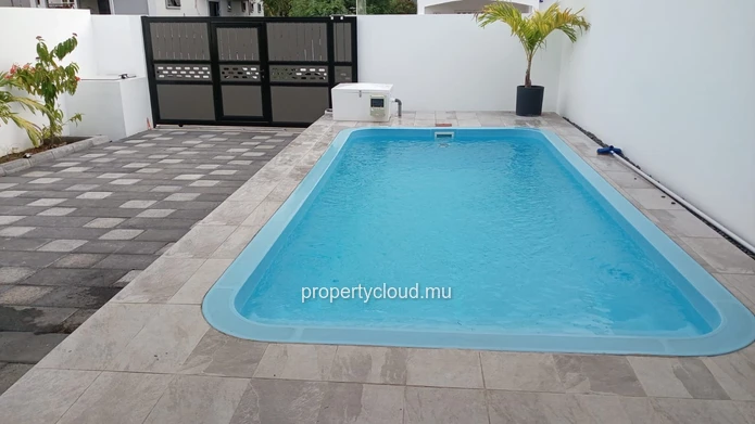 For rent – Brand new villa with swimming pool in the heart of Grand Baie