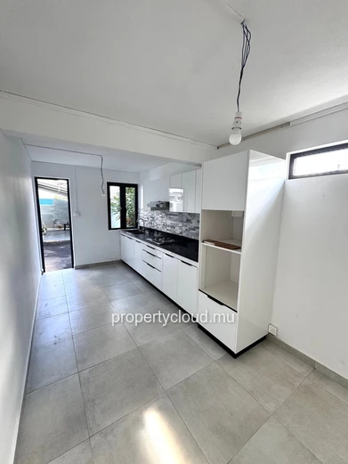 Renovated house for rent in Sodnac, Mauritius – 3 bedrooms, ideal setting