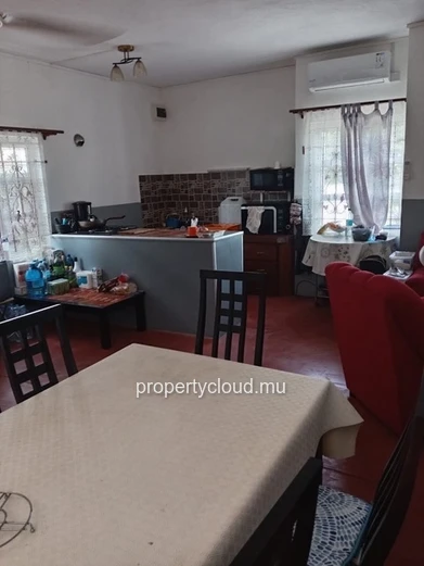 À vendre – 2 appartements dont 1 duplex à Grand Gaube