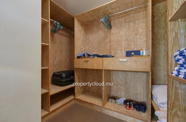 For sale: 3-bedroom villa accessible to foreigners, ideally located in La Salette, Grand Baie.