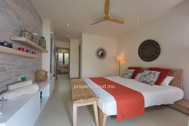 For sale: magnificent villa in a residence accessible to foreigners in Grand Baie, La Salette.