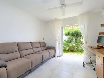 5 Bedroom Villa