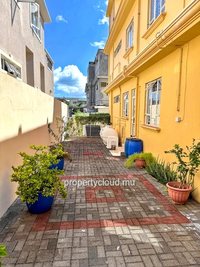 Roches Brunes for sale 7 bedroom house, which can be converted into 2 independent apartments.
