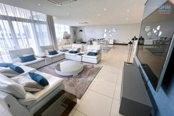 For resale an apartment accessible to foreigners and Mauritians in Grand Baie La Croisette with a view of the sea and...