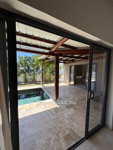 À Louer – Villa Contemporaine De Plain-Pied – Saint Antoine / Goodlands