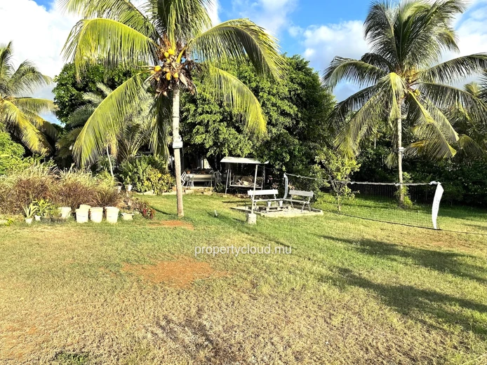Exclusive – Flic En Flac – Rare Beachfront Property