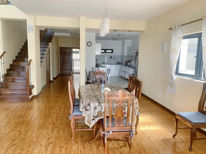 Sodnac à vendre penthouse 4 chambres situé dans une résidence sécurisée avec piscine salle de sport, sauna, hammam et...