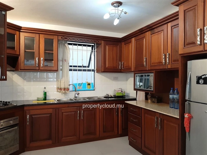 Sodnac for sale beautiful 3 bedroom apartment in quiet and secure residence.