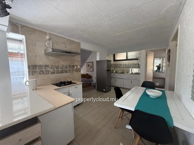 For sale – House with 3 independent apartments in Pointe aux Canonniers