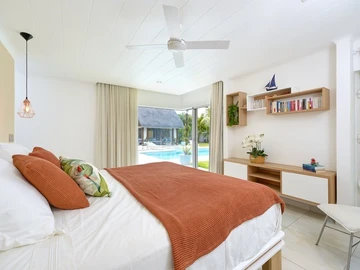 5 Bedroom Villa