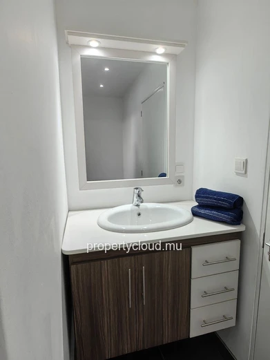FOR SALE – House divided into 2 apartments – Pereybere
