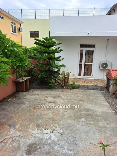 Albion – For sale: spacious 2-bedroom house in the Beerjeraz subdivision