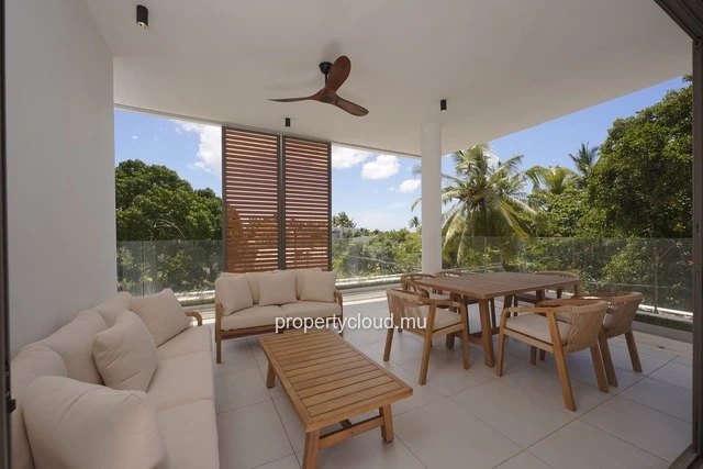 For sale: 3-bedroom apartment accessible to foreigners in Pointe aux Cannoniers.