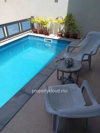 À Vendre – Immeuble Moderne Avec Forte Rentabilité Locative – Poste Lafayette