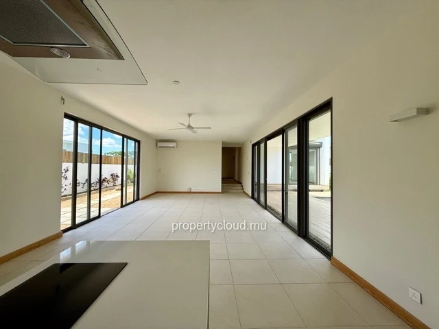Vivez dans le luxe et le confort proche centre commercial de la Croisette de Grand Baie dans un lotissement privé Boi...