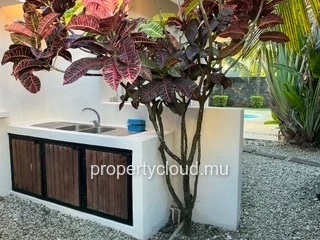 FOR RENT – Grand Baie – Charming villa with landscaped garden and swimming pool – Mauritius