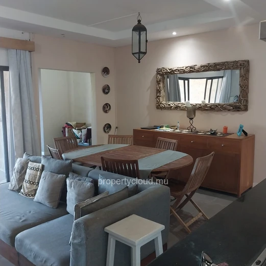 For sale a character villa with 4 bedrooms in Bain Bœuf, 3 minutes walk from the beach.