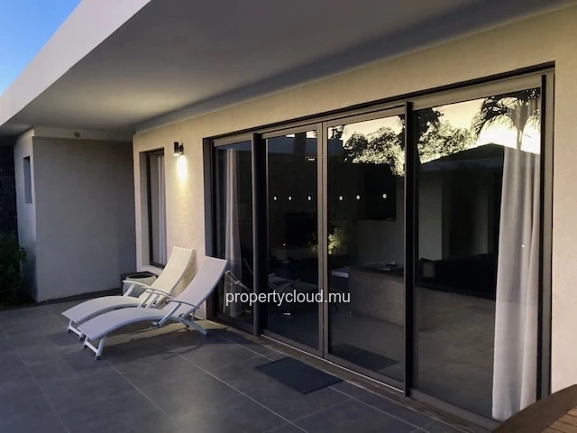 For sale: magnificent villa in a residence accessible to foreigners in Pereybere.