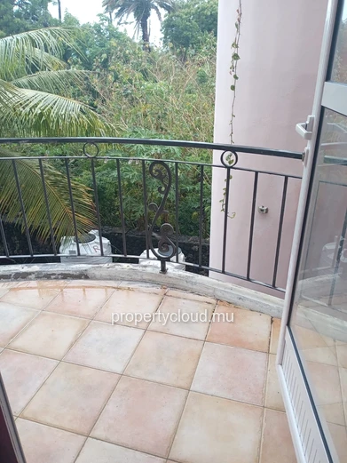 FOR SALE Grand Gaube, 2-bedroom duplex. (60 m²)