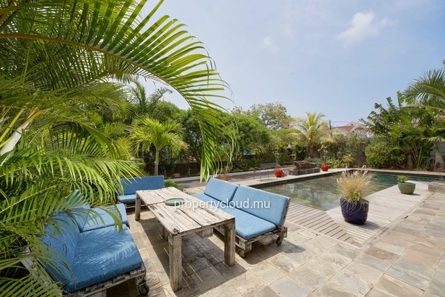 For sale: magnificent villa in a residence accessible to foreigners in Pereybere.