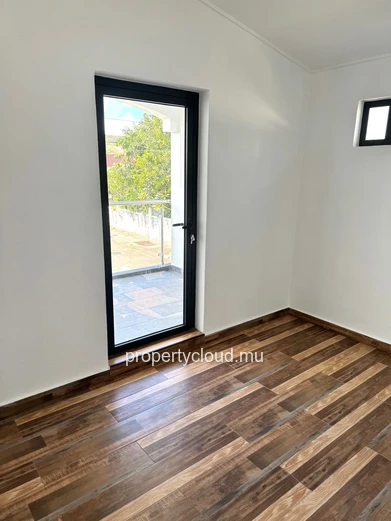 Renovated house for rent in Sodnac, Mauritius – 3 bedrooms + office, ideal location
