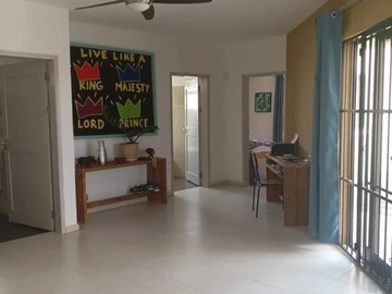 6 Bedroom Villa