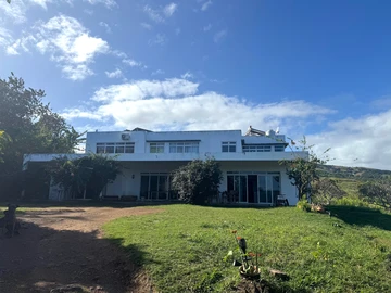 5 Bedroom Villa