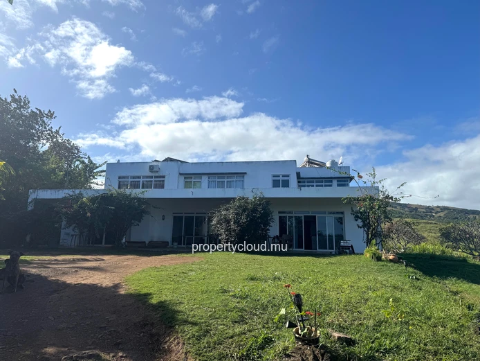 St Martin Bel Ombre – For sale: large property with panoramic view