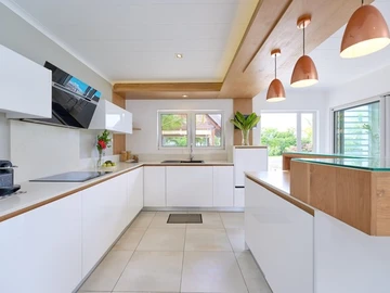 5 Bedroom Villa