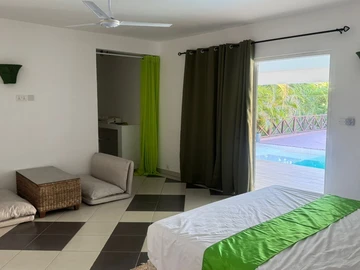 5 Bedroom Villa