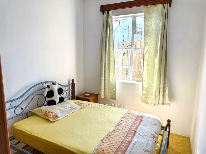 Roches Brunes for sale 7 bedroom house, which can be converted into 2 independent apartments.