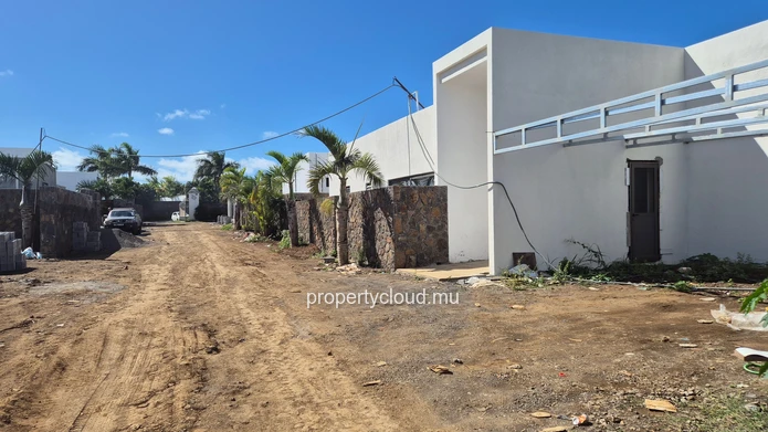 4 Bedroom Villa Located In Grand Baie - Accessible To Foreigners