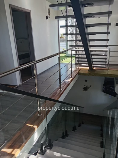 THE VALE: Exceptional New Villa | Panoramic Sea & Mountain View | Swimming Pool | Ideal for Expat Families.