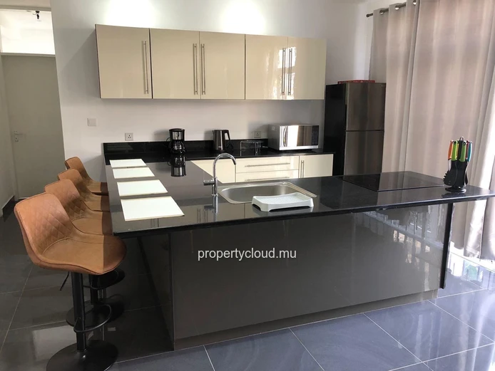 FOR SALE – House divided into 2 apartments – Pereybere