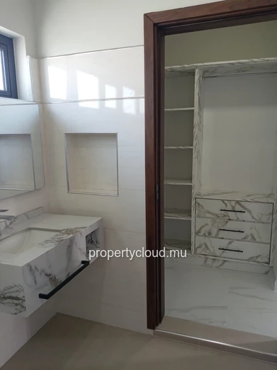 For rent – Modern new villa in Grand Baie (completion scheduled for 2025)