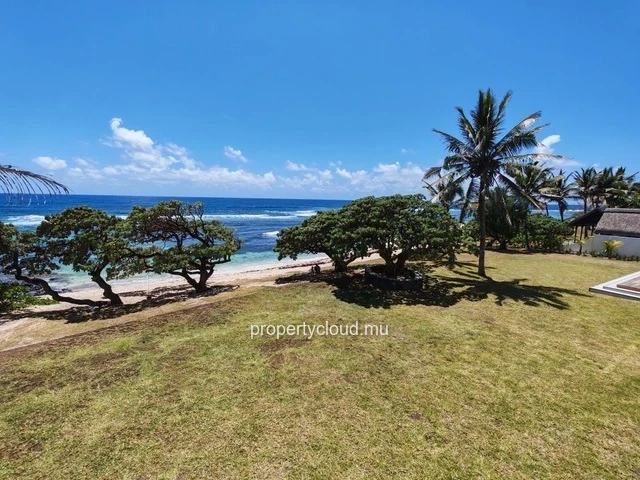 Apartment for rent by the sea in Poste Lafayette.
