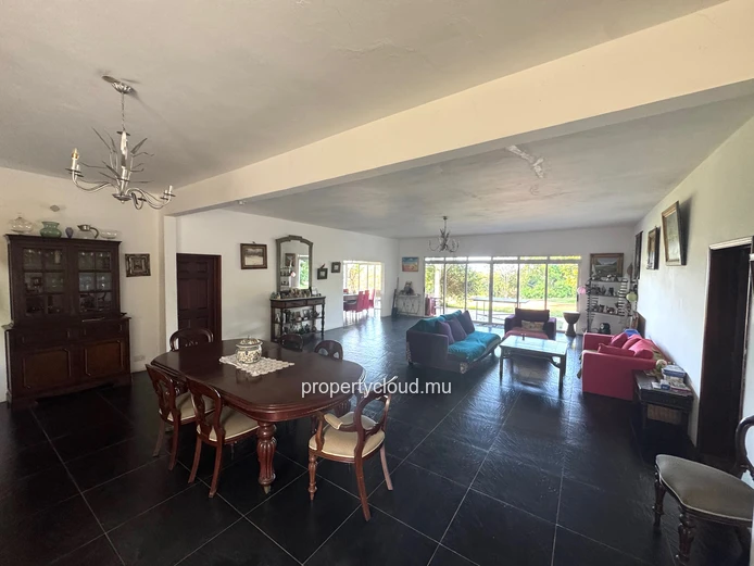 St Martin Bel Ombre – For sale: large property with panoramic view