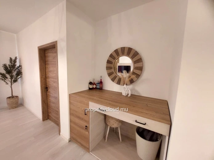 Flic en Flac, Mauritius – Luxury Apartment for Rent (2 Air-Conditioned Bedrooms)