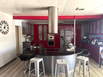 5 Bedroom Villa