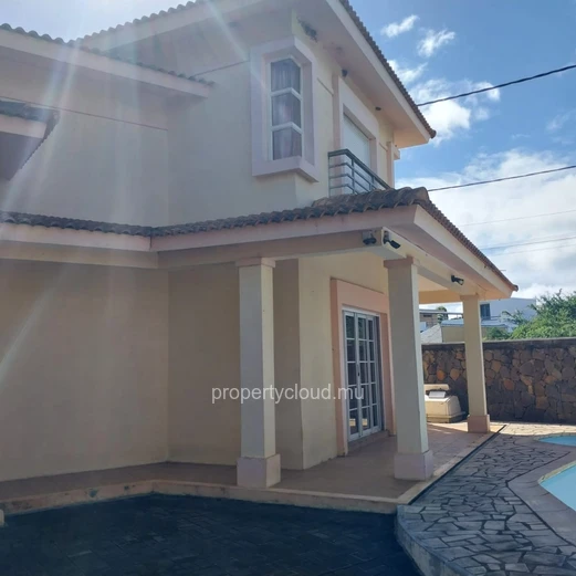 For sale a modern villa in Cap Malheureux not far from the beach and the famous church of Cap Malheureux.