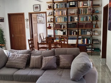5 Bedroom Villa