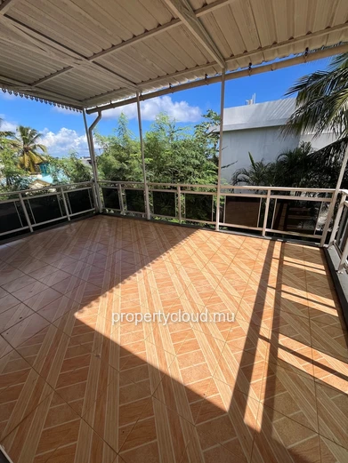 Large 4 bedroom house - POINTE AUX PIMENTS
