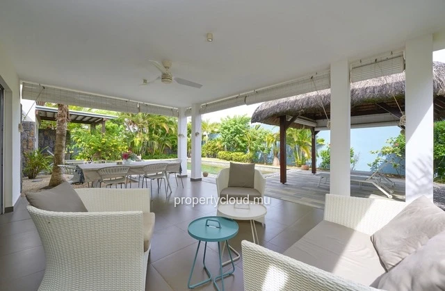 For sale: 3-bedroom villa accessible to foreigners, ideally located in La Salette, Grand Baie.
